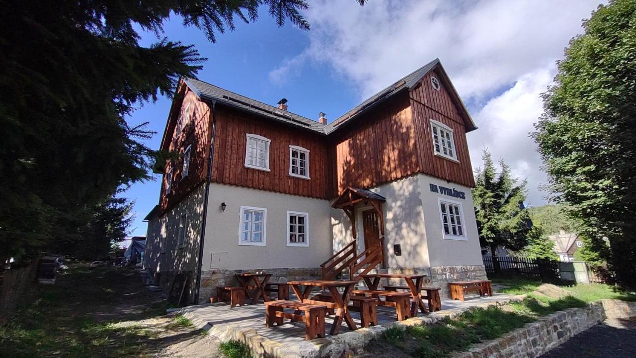 Na Vyhlidce Hotell Krompach Exteriör bild
